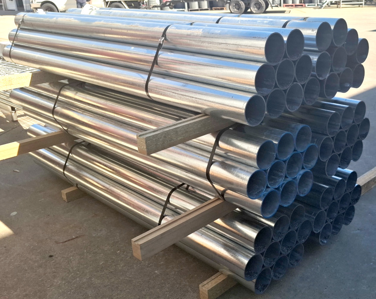 Cattle Rail Post Round 100nb Med. 2.165m (image for) Cattle Rail Post Round 100nb Med. 2.165m